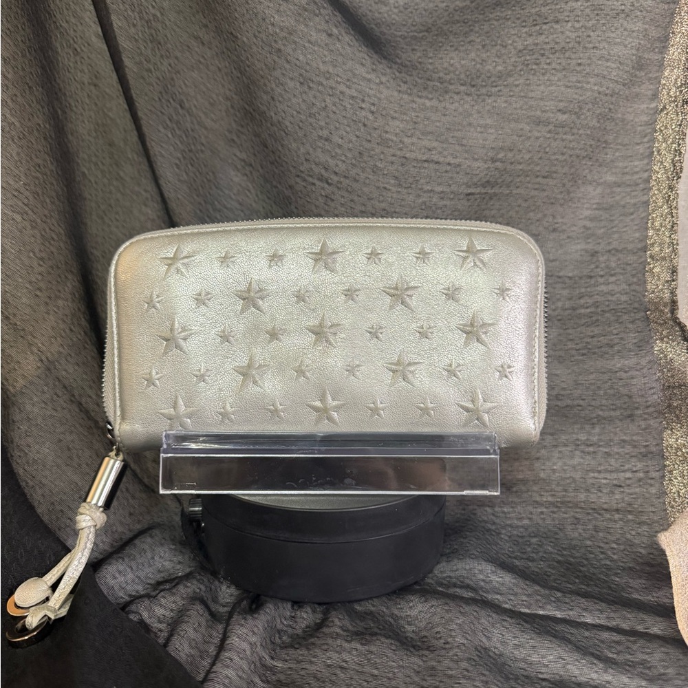 Jimmy Choo Silver Star-Embossed Women's Wallet Clutch - Picture 4 of 16
